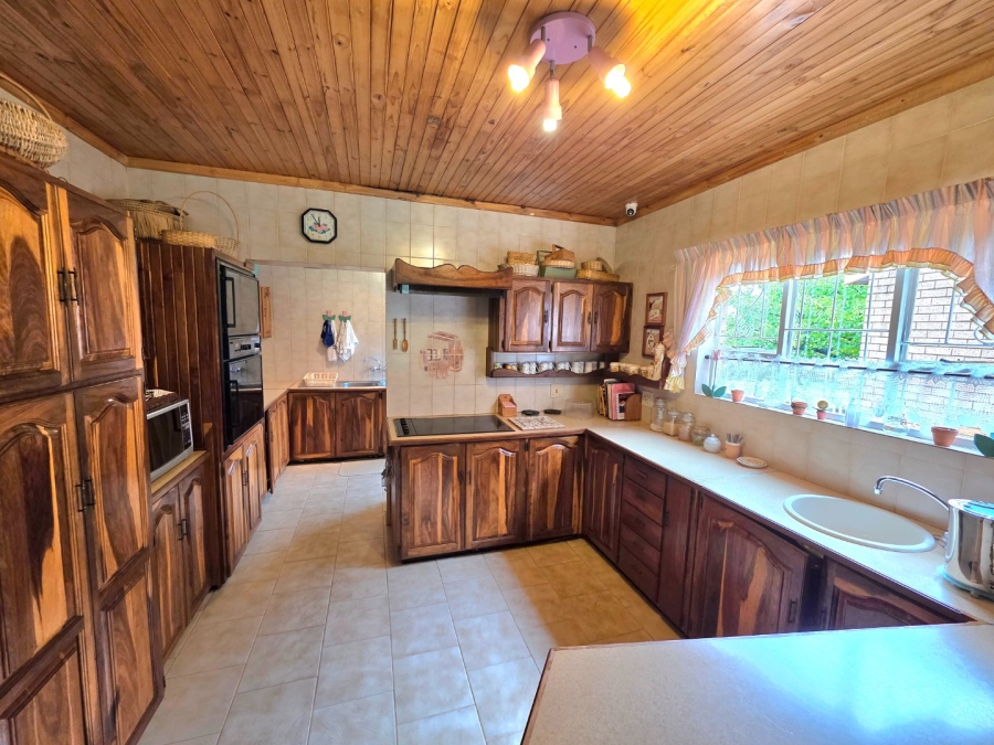 To Let 4 Bedroom Property for Rent in Reitz Free State